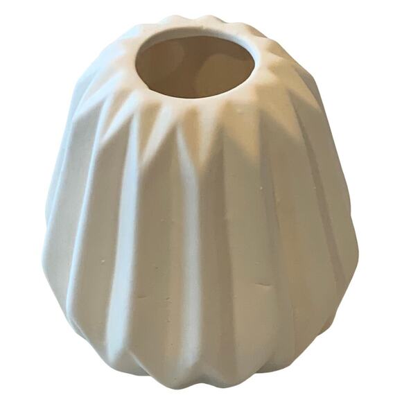 Set of 3 CERAMIC VASES White Textured Ceramic Bud/Stem/Shelf Vases NEW - Picture 5 of 11